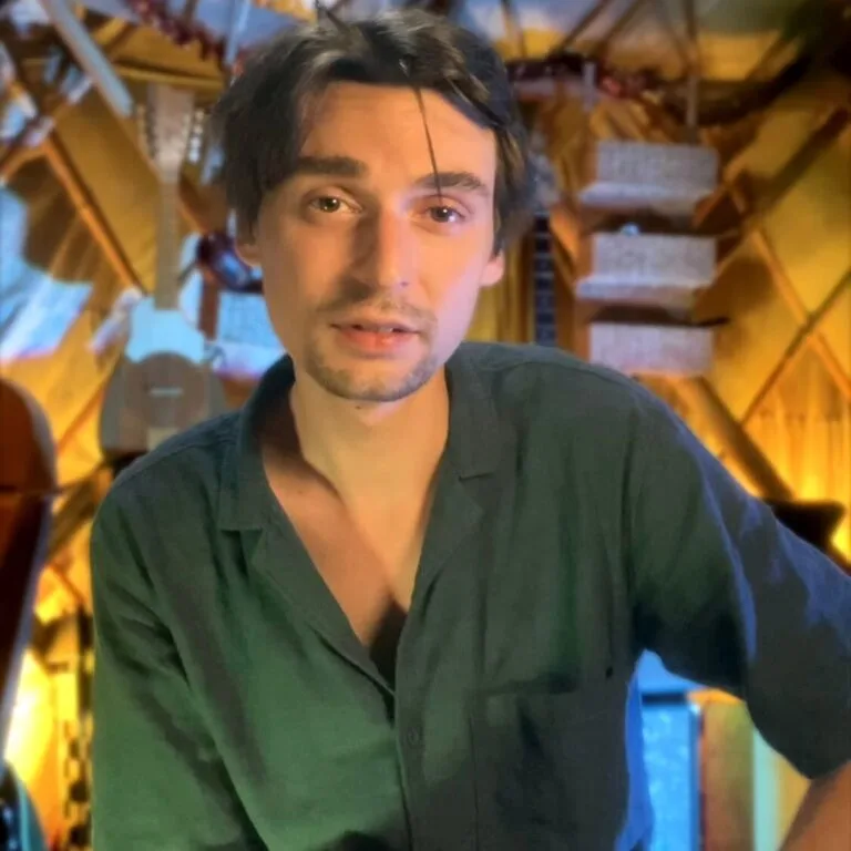 Adrien Stary, harpe celtique et production électronique